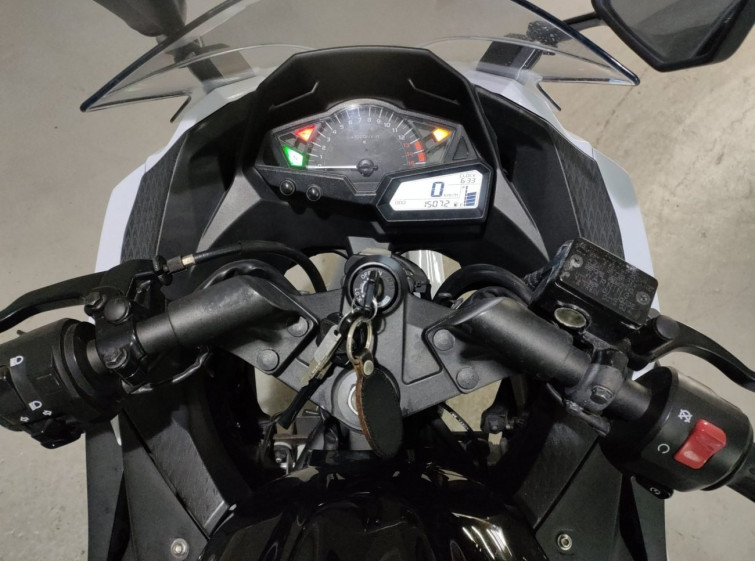 Мотоцикл Kawasaki NINJA250 с пробегом 15072 km