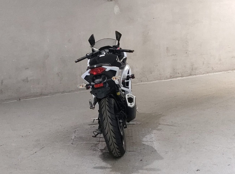 Мотоцикл Kawasaki NINJA250 с пробегом 15072 km