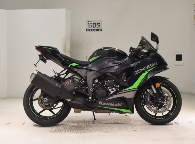 Мотоцикл Kawasaki ZX-6R з пробігом 6426 km
