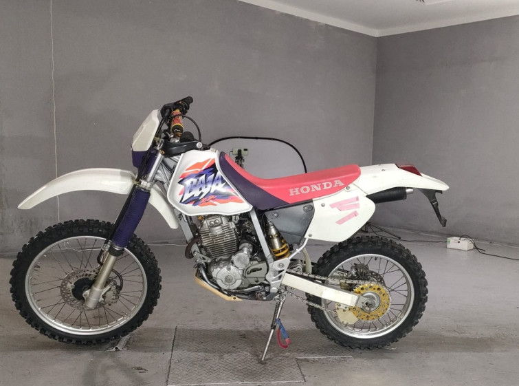 Мотоцикл Honda XR250 BAJA