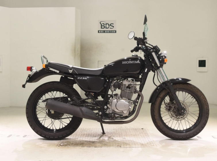 Мотоцикл Honda CB223S з пробігом 6114 km