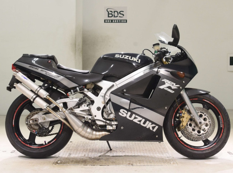 Мотоцикл Suzuki RGV250 GAMMA з пробігом 18024 km
