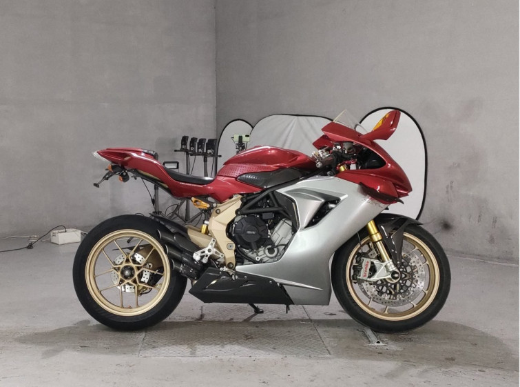 Мотоцикл MV Agusta F3 з пробігом 12659 km