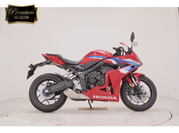Мотоцикл Honda CBR650R с пробегом 299 km
