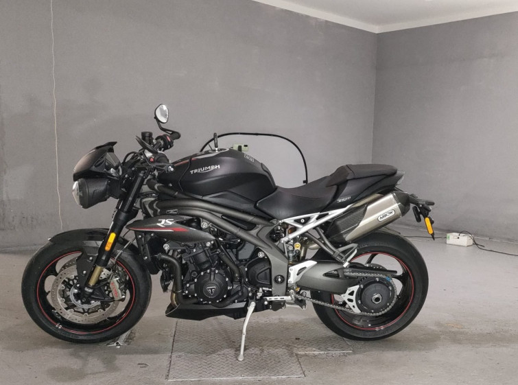 Мотоцикл Triumph SPEED TRIPLE RS с пробегом 1457 km