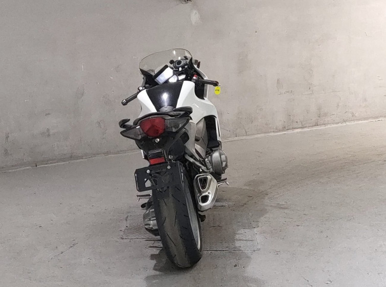 Мотоцикл Honda VFR1200F з пробігом 39143 km