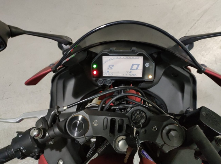 Мотоцикл Yamaha YZF-R25 с пробегом 17108 km