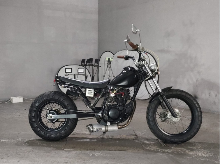 Мотоцикл Yamaha TW200 с пробегом 9913 km