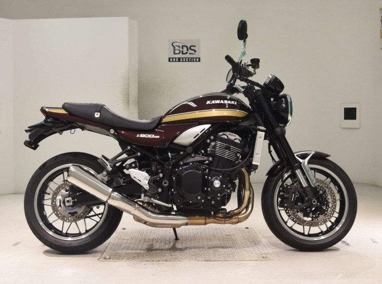 Мотоцикл Kawasaki Z900RS з пробігом 671 km