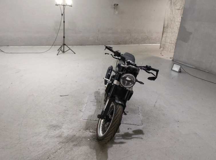 Мотоцикл Husqvarna SVARTPILEN 401 з пробігом 13080 km