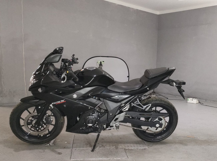Мотоцикл Suzuki GSX250R з пробігом 133 km