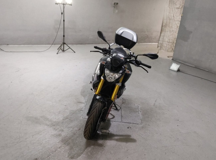 Мотоцикл BMW G310R с пробегом 832 km