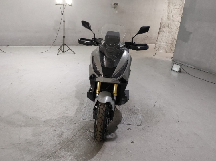Мотоцикл Honda X-ADV750 с пробегом 10 km