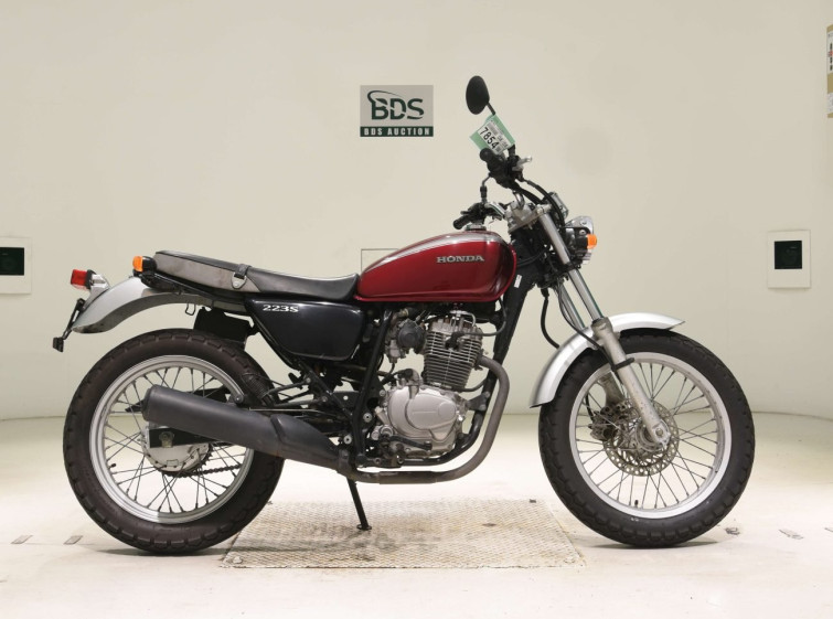 Мотоцикл Honda CB223S з пробігом 15756 km