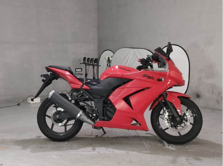 Мотоцикл Kawasaki NINJA250R с пробегом 42851 km