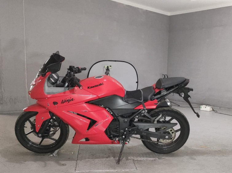 Мотоцикл Kawasaki NINJA250R с пробегом 42851 km
