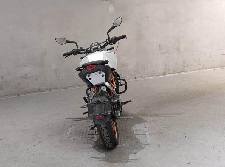 Мотоцикл KTM 390 DUKE