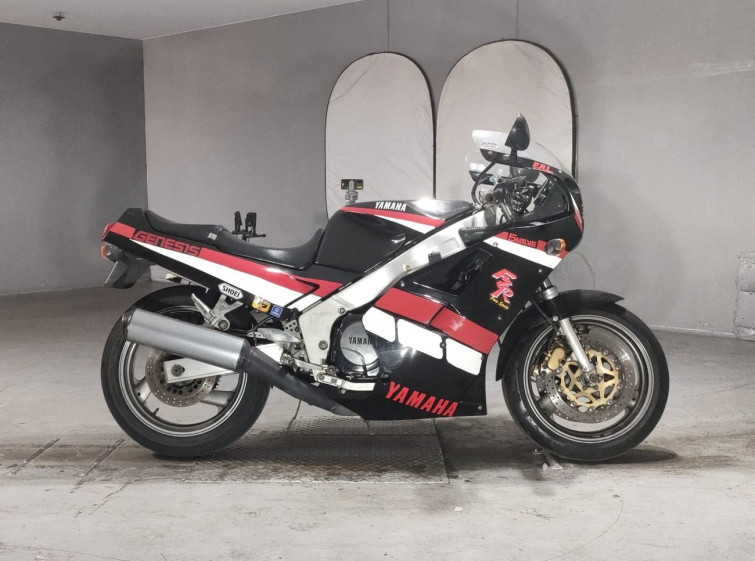 Мотоцикл Yamaha FZR1000 з пробігом 41174 km