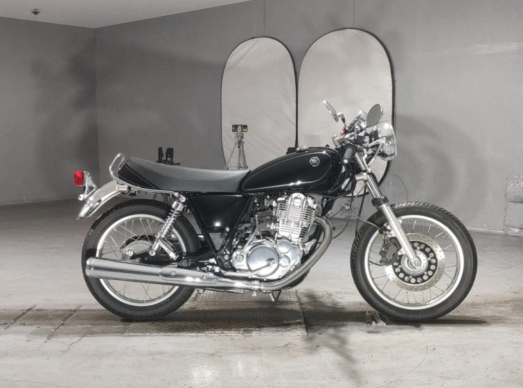 Мотоцикл Yamaha SR400 з пробігом 2012 km