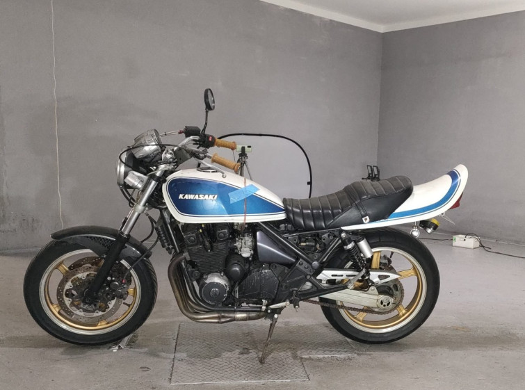 Мотоцикл Kawasaki ZEPHYR400 з пробігом 2453 km
