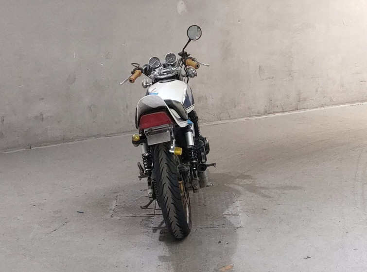 Мотоцикл Kawasaki ZEPHYR400 з пробігом 2453 km