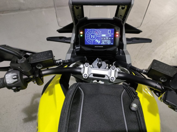 Мотоцикл Suzuki V-STROM DL1050XT з пробігом 2760 km