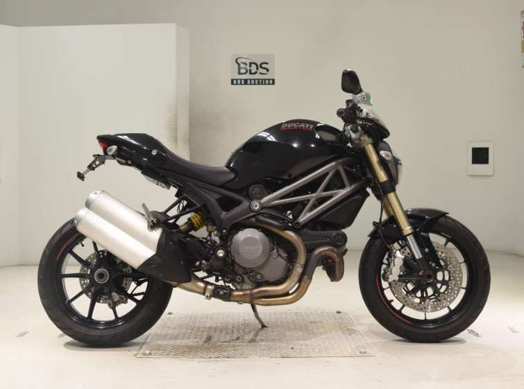 Мотоцикл Ducati MONSTER 1100EVO с пробегом 37010 km