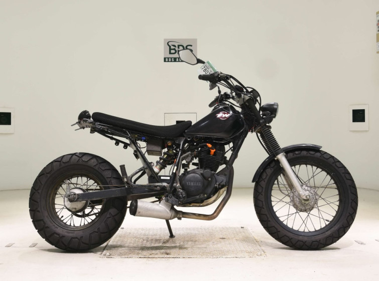 Мотоцикл Yamaha TW200 с пробегом 1550 km