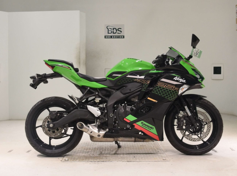 Мотоцикл Kawasaki NINJA ZX-25R с пробегом 10364 km