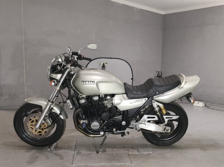 Мотоцикл Yamaha XJR1200 с пробегом 48475 km