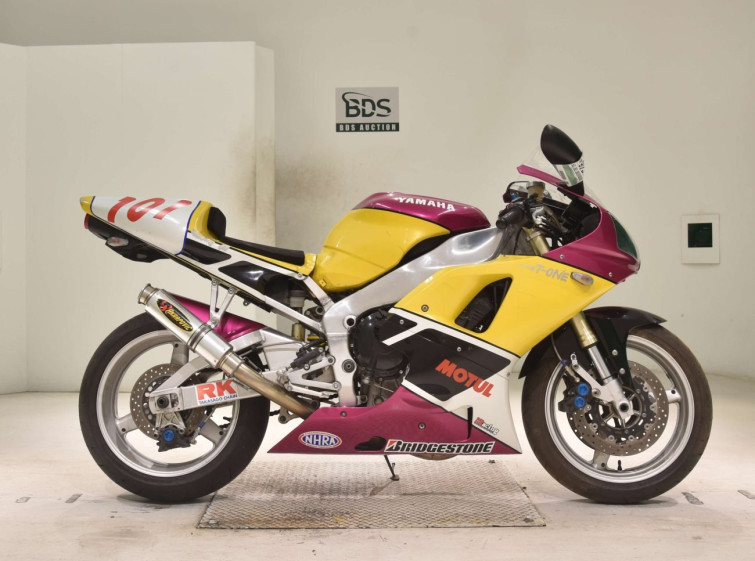 Мотоцикл Yamaha YZF-R1 с пробегом 7985 m