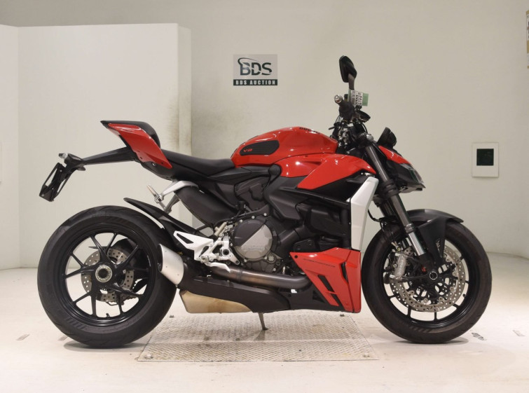 Мотоцикл Ducati STREETFIGHTER V2 с пробегом 3782 km