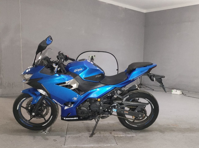 Мотоцикл Kawasaki NINJA250 з пробігом 76678 km