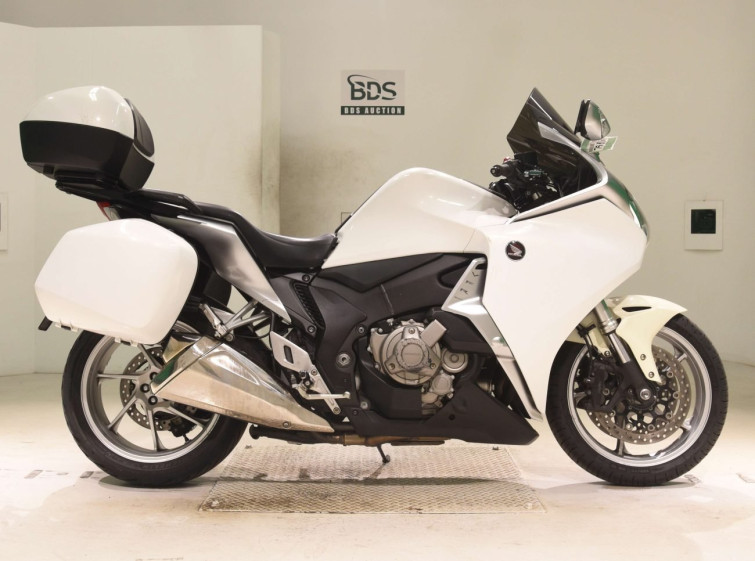 Мотоцикл Honda VFR1200FD с пробегом 42181 km