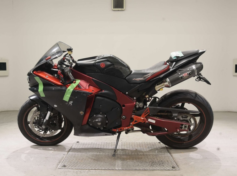 Мотоцикл Yamaha YZF-R1