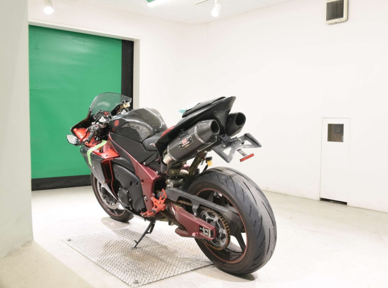 Мотоцикл Yamaha YZF-R1