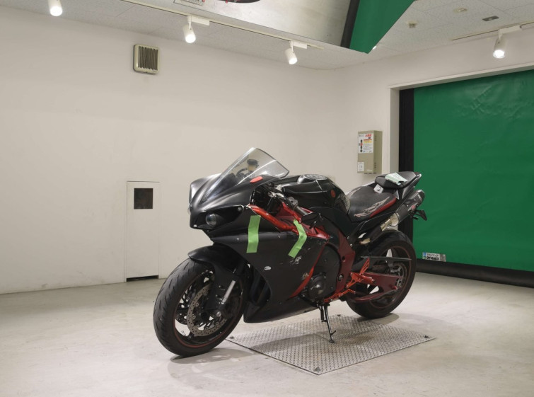 Мотоцикл Yamaha YZF-R1