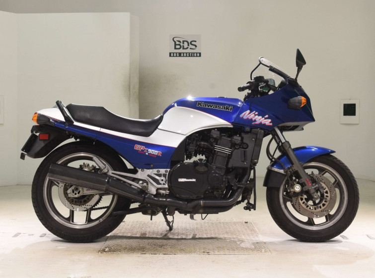 Мотоцикл Kawasaki GPZ900R з пробігом 42477 km