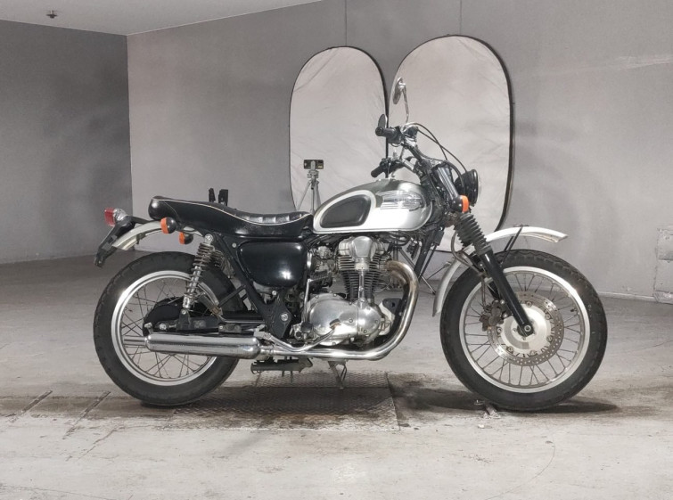 Мотоцикл Kawasaki W650 с пробегом 7717 km