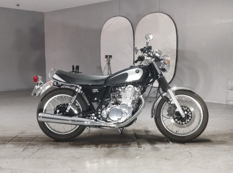 Мотоцикл Yamaha SR400 с пробегом 418 km