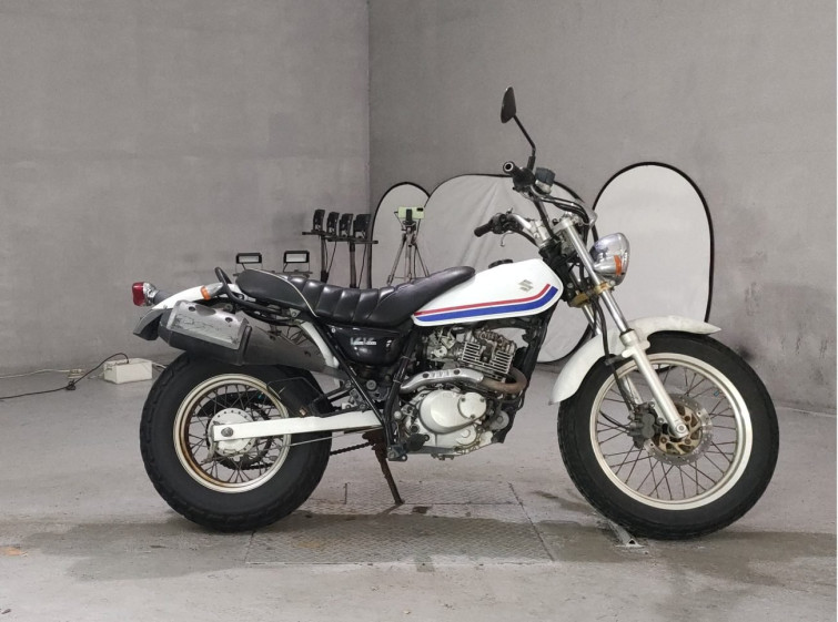 Мотоцикл Suzuki VAN VAN 200 з пробігом 26177 km
