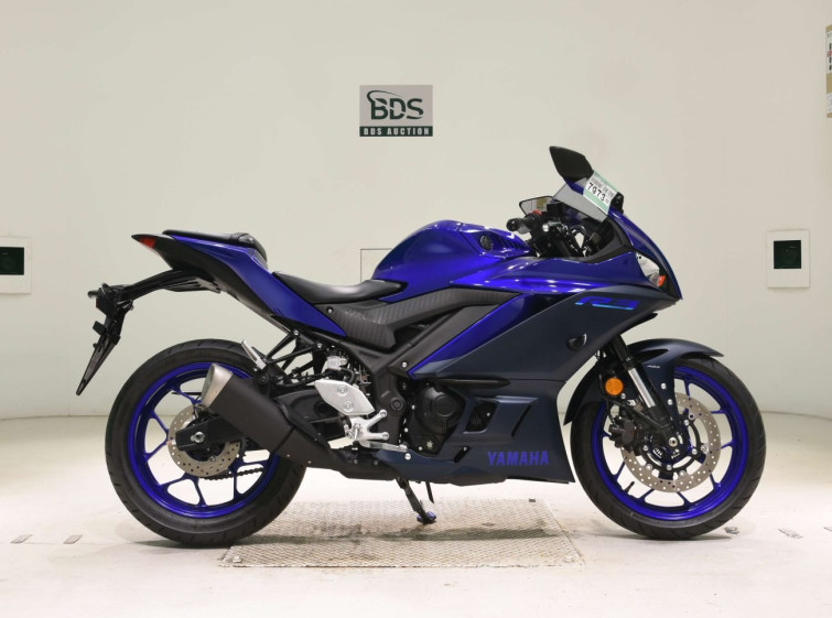 Мотоцикл Yamaha YZF-R3 с пробегом 4958 km