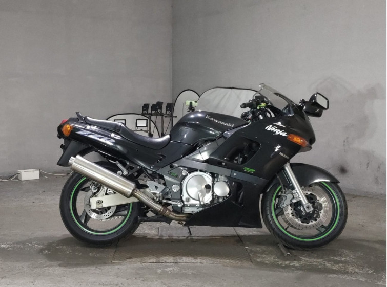 Мотоцикл Kawasaki ZZ-R400 с пробегом 43501 km