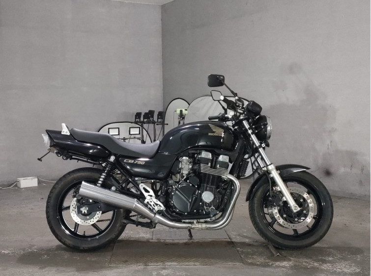 Мотоцикл Honda CB750 с пробегом 4124 km
