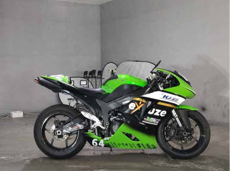 Мотоцикл Kawasaki ZX-6R з пробігом 1180 km