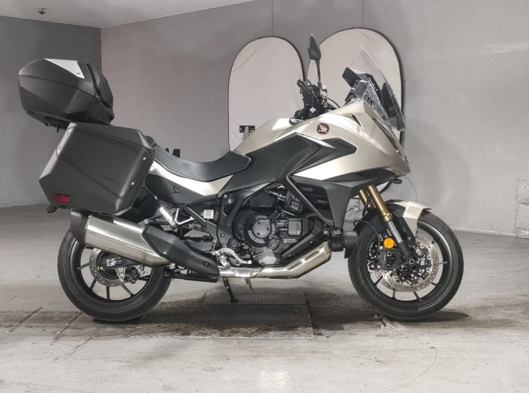 Мотоцикл Honda NT1100 с пробегом 4209 km