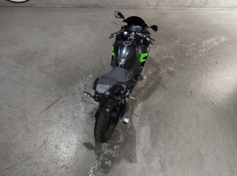 Мотоцикл Kawasaki NINJA400 з пробігом 72732 km