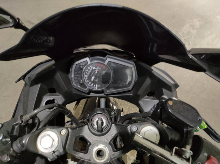 Мотоцикл Kawasaki NINJA400 з пробігом 72732 km