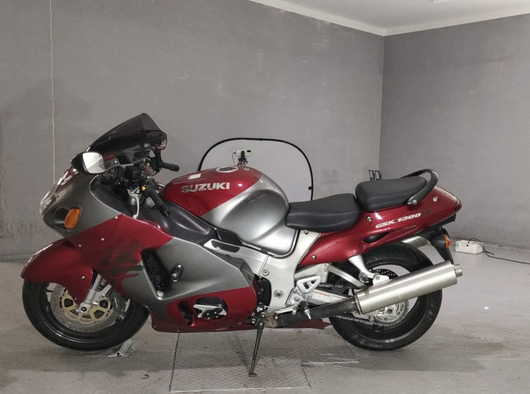Мотоцикл Suzuki GSX1300R HAYABUSA з пробігом 39440 km