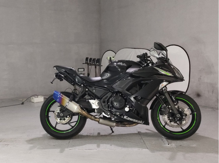 Мотоцикл Kawasaki NINJA650 з пробігом 14784 km